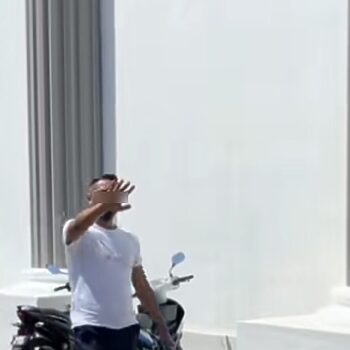 Pemandu Vellfire Dedah Kisah Sebenar Kenapa Dia Tendang Warga Emas 2 terajang warga emas