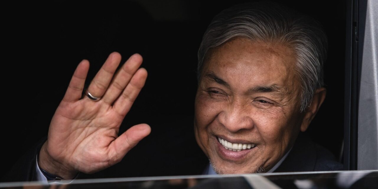 Permohonan Zahid Hamidi Bebas Sepenuhnya 47 Kes Tidak Dibantah, Mahkamah Tangguh Keputusan