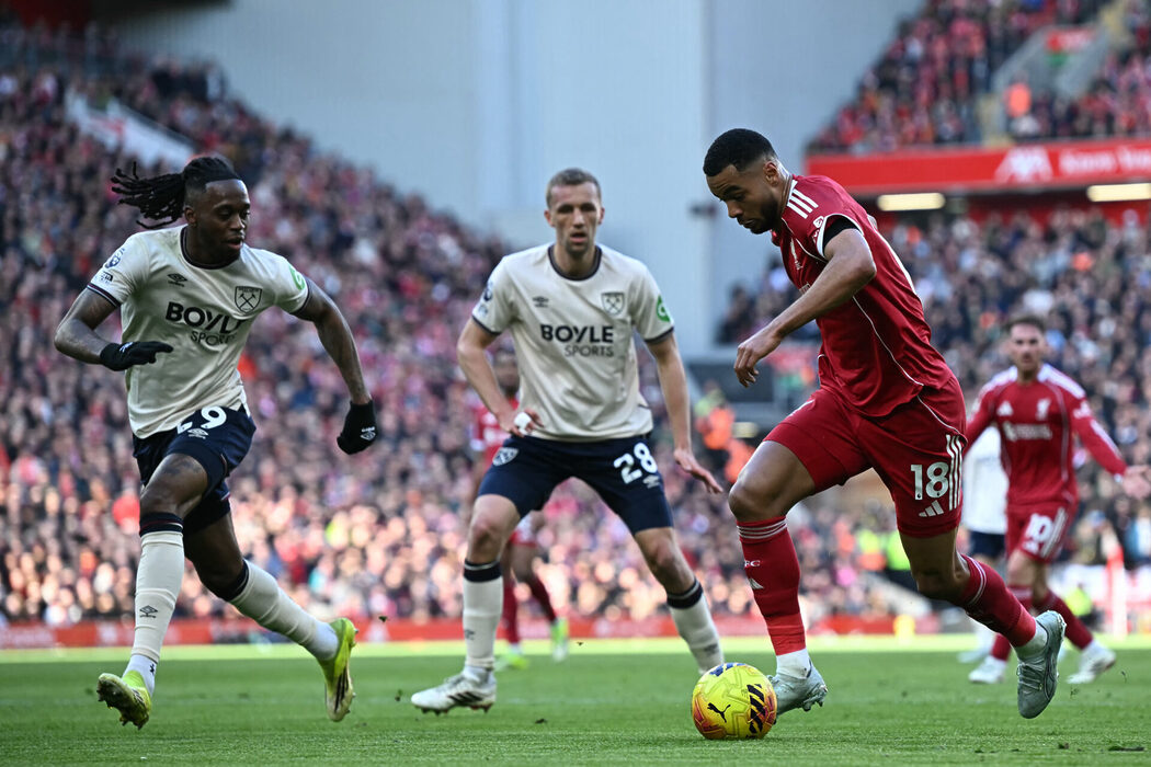Ini Nasihat Steven Gerrard Buat Arne Slot