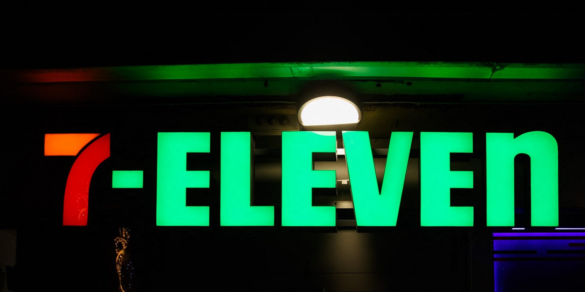 Cetak Dokumen 24 Jam: 7-Eleven Kini Tawar Servis 'Printing' Untuk Orang Ramai