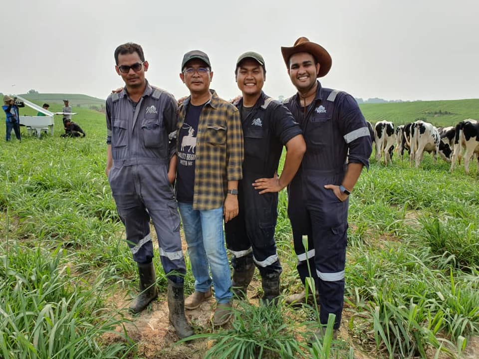'Malaysia Hilang Seorang Pakar Tenusu Tempatan' – Boss Susu Terkesan Pemergian Jacob, Individu Penting Farm Fresh 2 'Malaysia Hilang Seorang Pakar Tenusu Tempatan' – Boss Susu Terkesan Pemergian Jacob, Individu Penting Farm Fresh