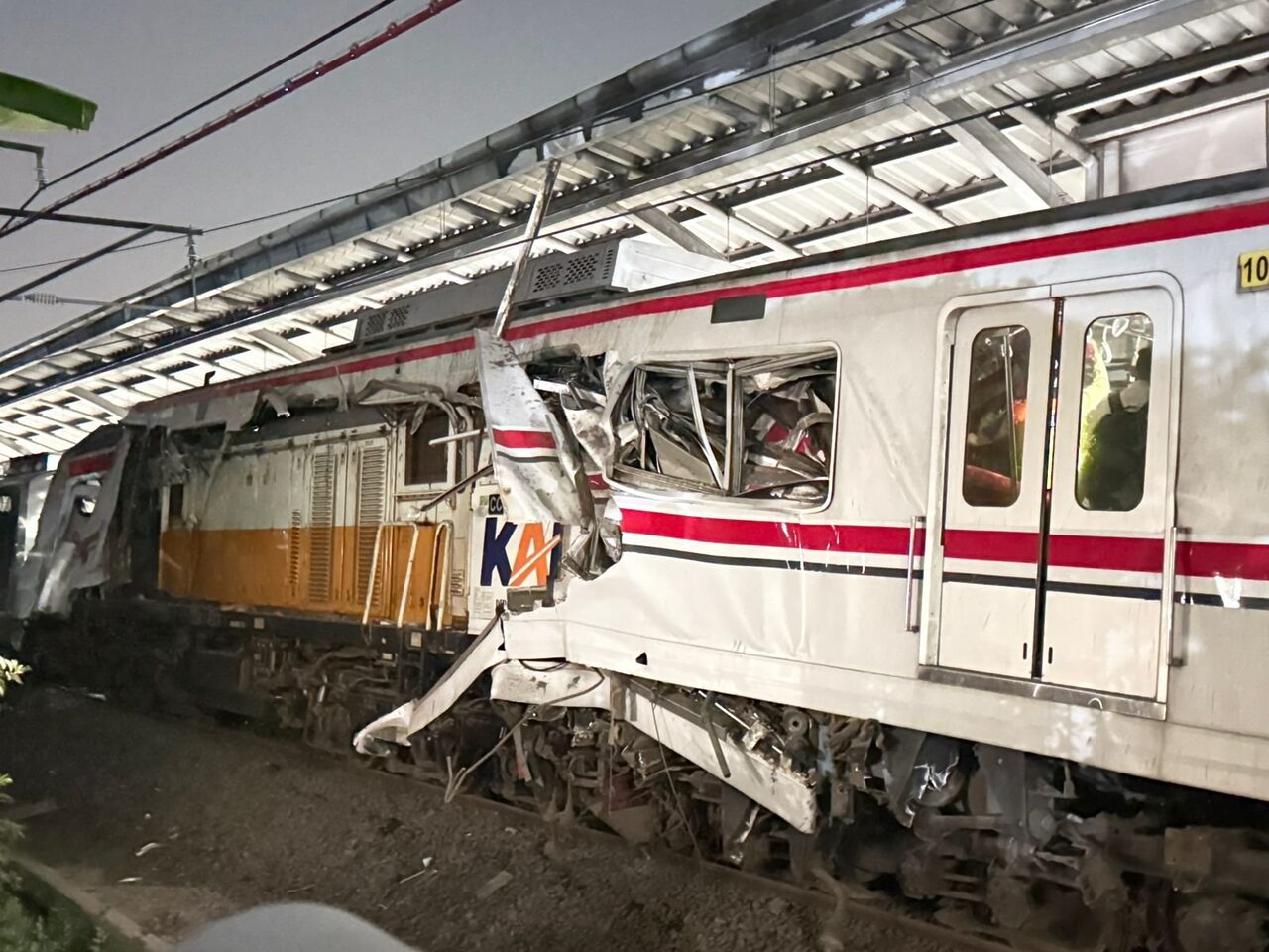 Nahas Kereta Api Bekasi: 14 Maut Akibat Dua Tren Bertembung