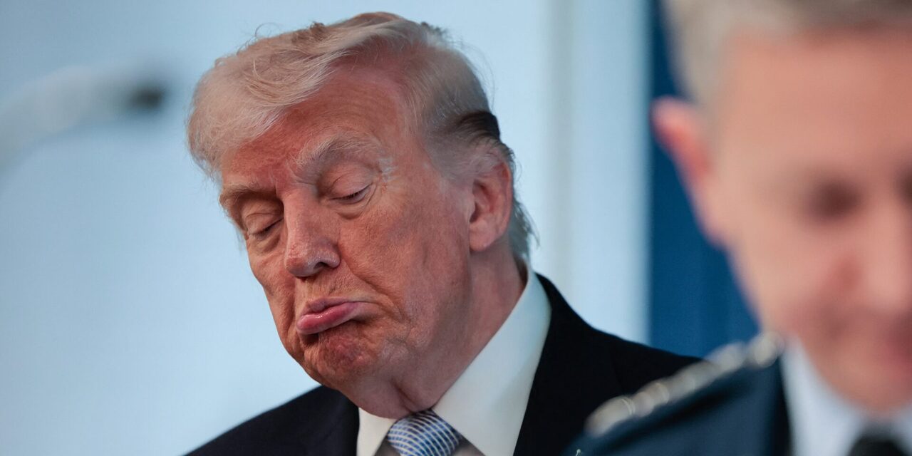Tindakan Drastik Trump: Sekatan Selat Hormuz Lonjak Harga Minyak Global 8%