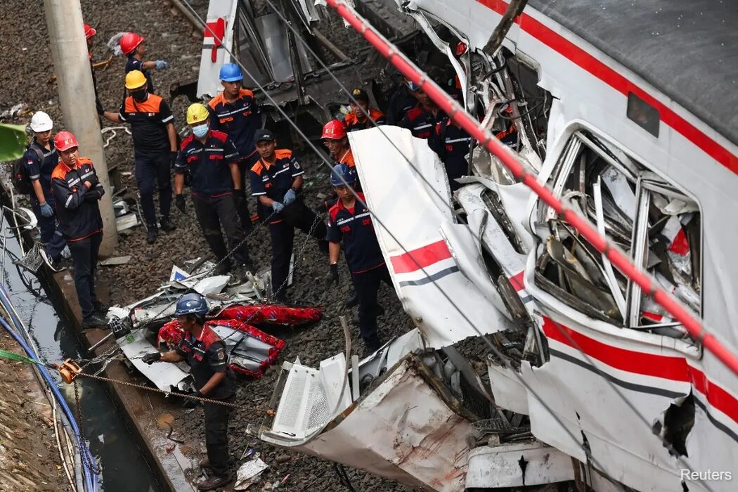Nahas Kereta Api Bekasi: 14 Maut Akibat Dua Tren Bertembung