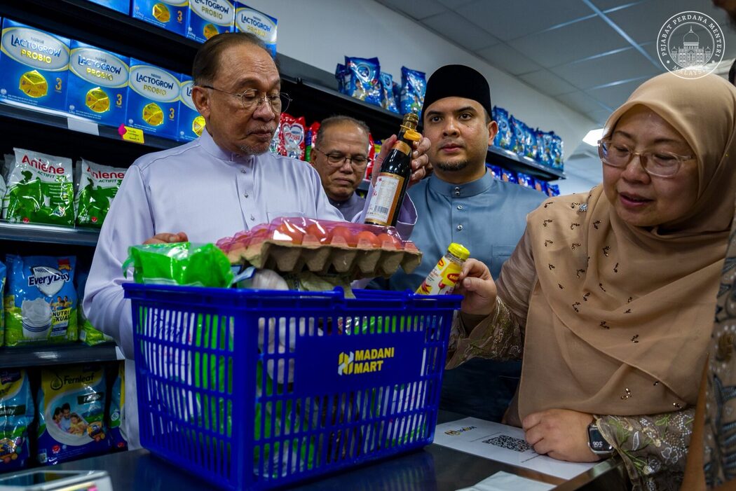 Sasar 640 Cawangan, Pemegang Lesen MADANI Mart Wajib Bayar Royalti Pada Yayasan Diasaskan Fuziah, Dua Pembantu Anwar Ibrahim