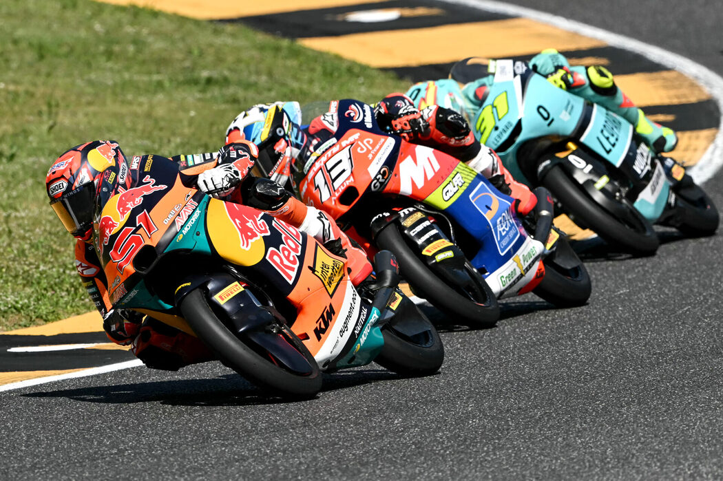 Hakim Danish Akhiri Penantian Podium Moto3, Cemerlang Raih Tempat Ketiga GP Itali 2 Hakim Danish Akhiri Penantian Podium Moto3, Cemerlang Raih Tempat Ketiga GP Itali
