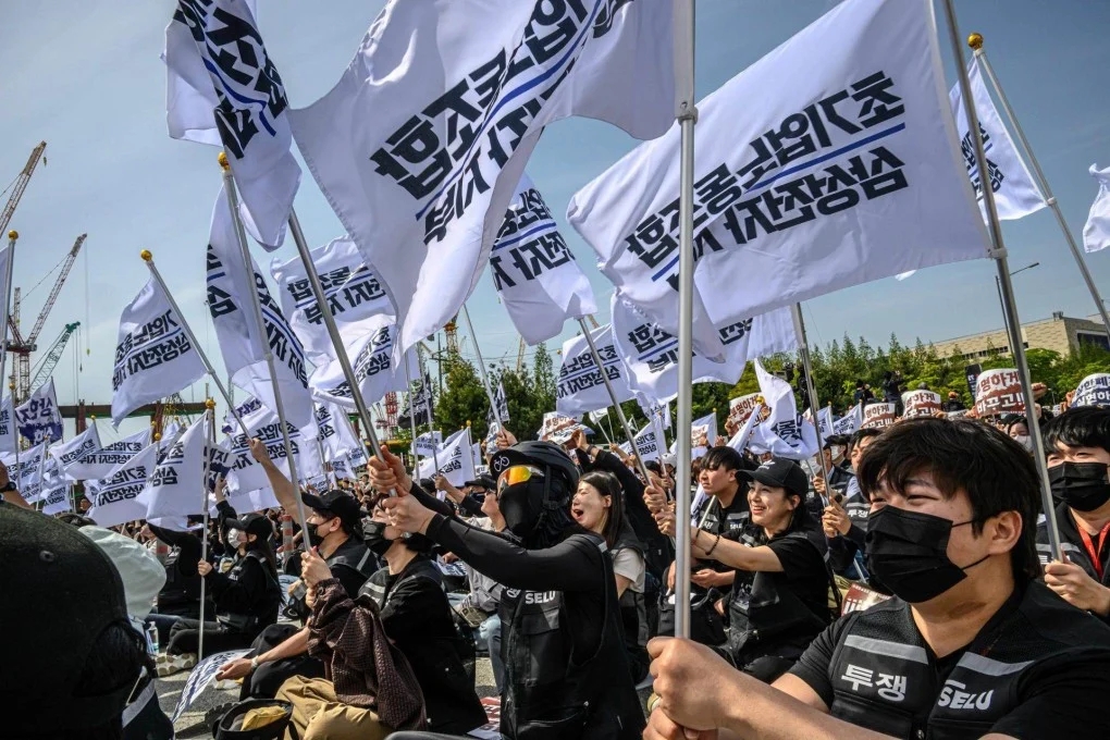 Bukan Biasa-Biasa, Pekerja Samsung Dapat Bonus RM1.46 Juta Seorang