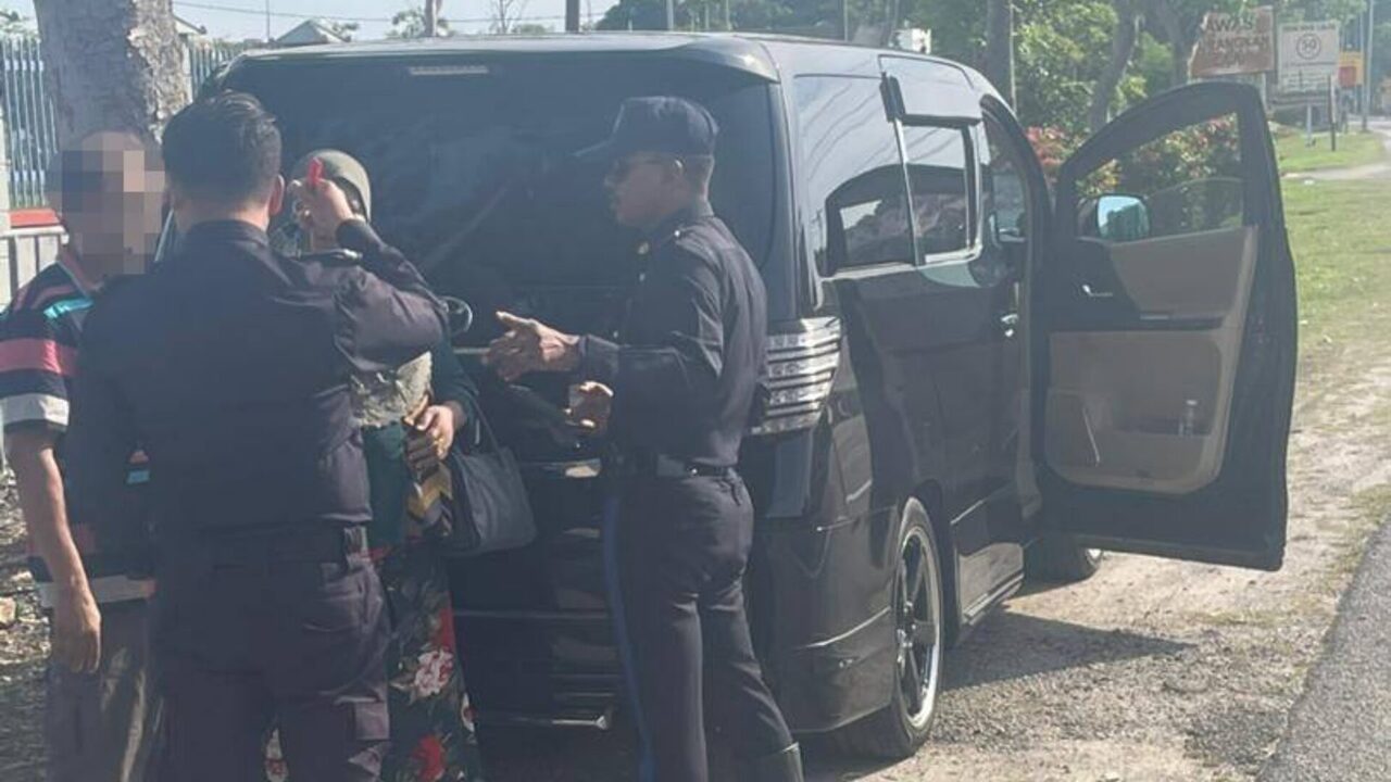 Gaya VIP, Balik Jalan Kaki: JPJ Sita Vellfire Dipandu Lelaki Rohingya