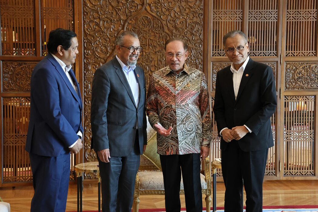 Gegarkan WHA79: Ketua Pengarah WHO Angkat Slogan 'Malaysia Boleh', Seru Dunia Contohi Semangat Negara Kita 2 Gegarkan WHA79: Ketua Pengarah WHO Angkat Slogan 'Malaysia Boleh', Seru Dunia Contohi Semangat Negara Kita