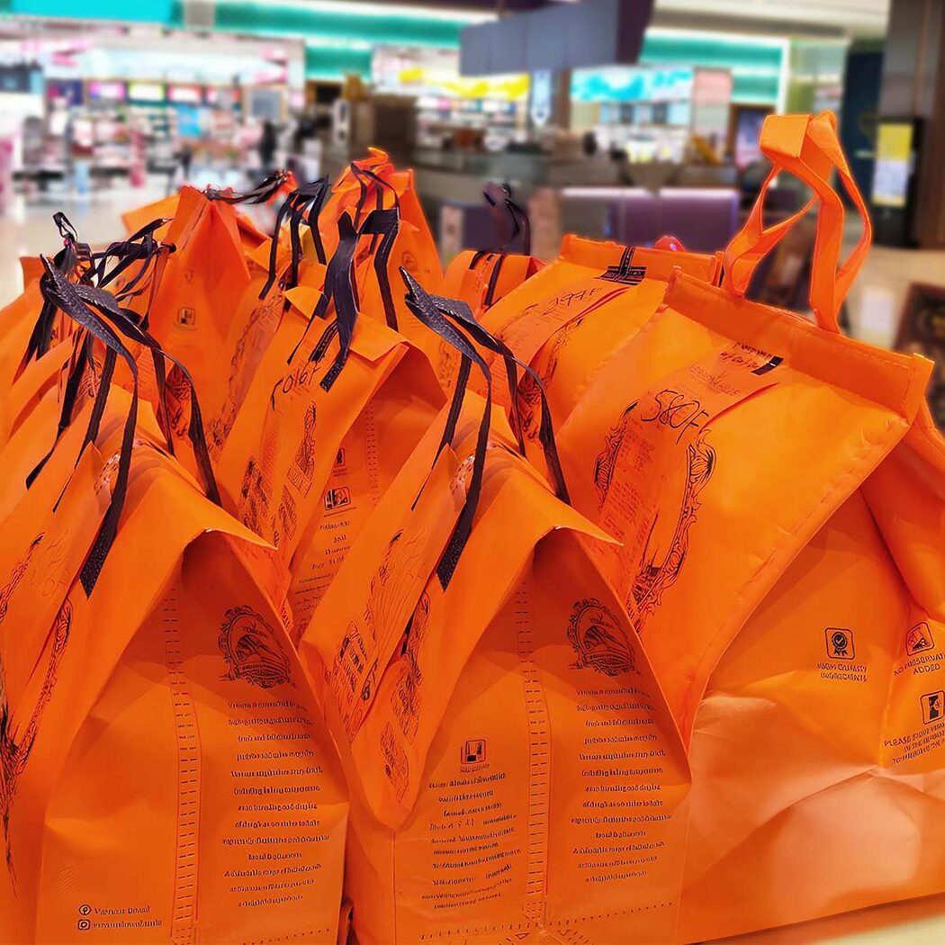 Penangan 'Buy 1 Free 1', Rider Grab Berdisplin Beratur Senyap Di Bakeri Premium Ini