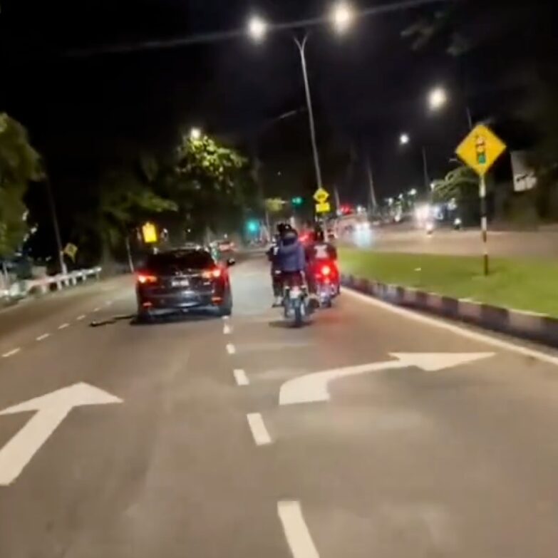 Tular Rakaman Geng Motor Kejar Pencuri Kabel, Individu Pesan 'Hati-Hati, Takut Dia Bawa 'L''