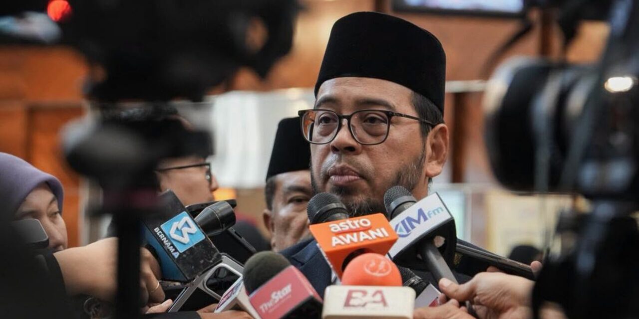 Kecuaian Tak Boleh Diterima: JAKIM Siasat Buku 'Wanita Syurga' Aisyah Hijanah