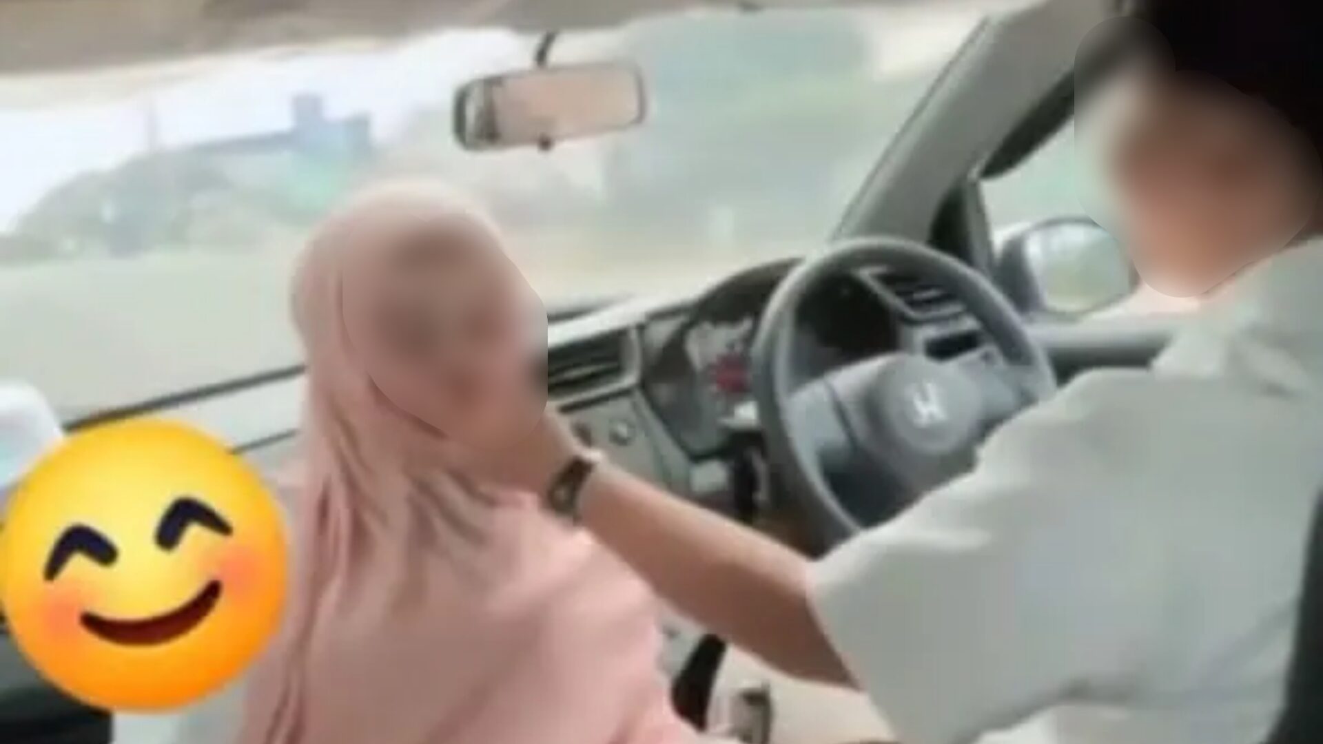 Padah 'Bermanja' Secara Berbahaya, Pasangan Honda Ini Akan Disaman JPJ