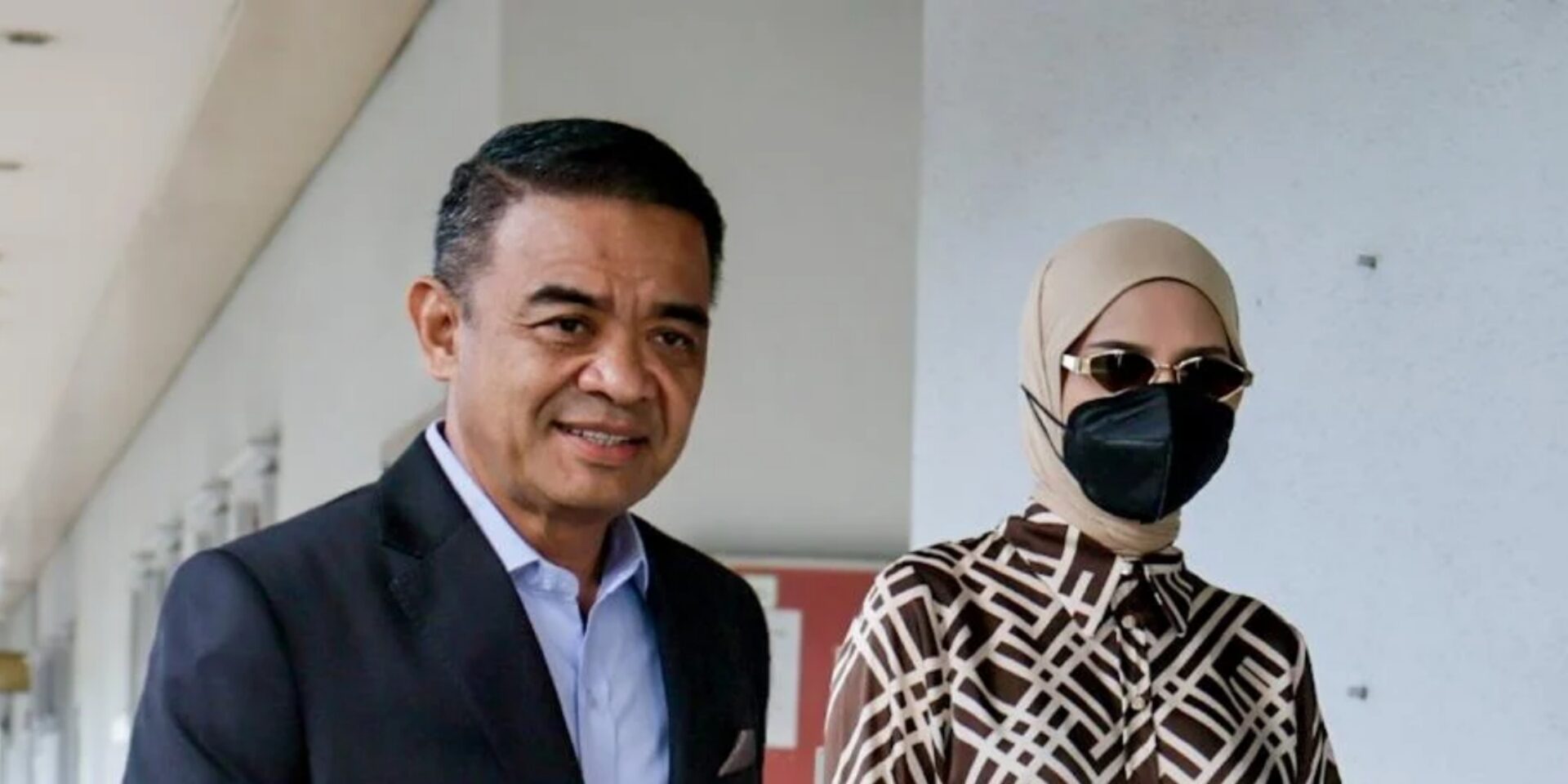 Daripada Subang Emas Lebih RM10,000 Hingga Swarovski: Mahkamah Keluar Warta Pihak Ketiga Kes Barang Kemas Isteri Bekas PTD