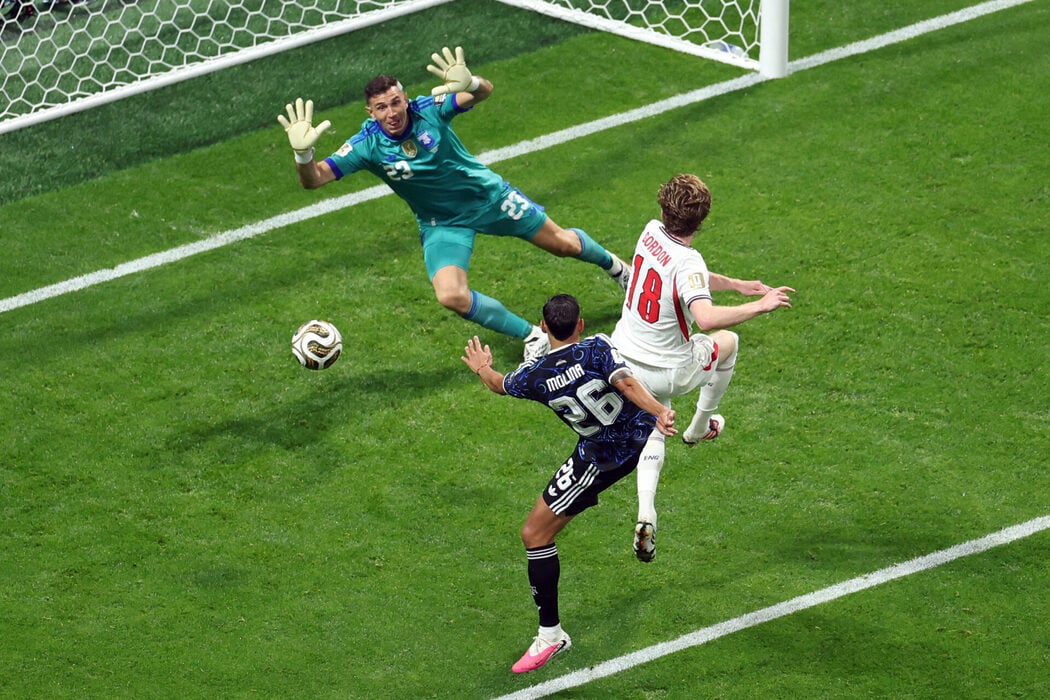 Chelsea Perkenal Emiliano Martinez Sebagai Pemain Baharu 2 Martinez