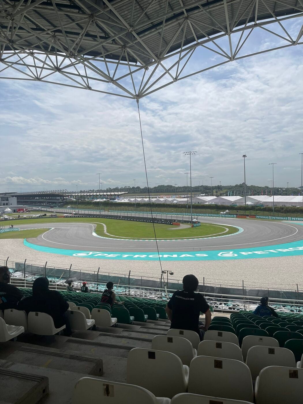 Nak Tengok F1 Di Sepang? Ini 'Seat' Paling Padu Syor Peminat MotoGP 2 Nak Tengok F1 Di Sepang? Ini 'Seat' Paling Padu Syor Peminat MotoGP
