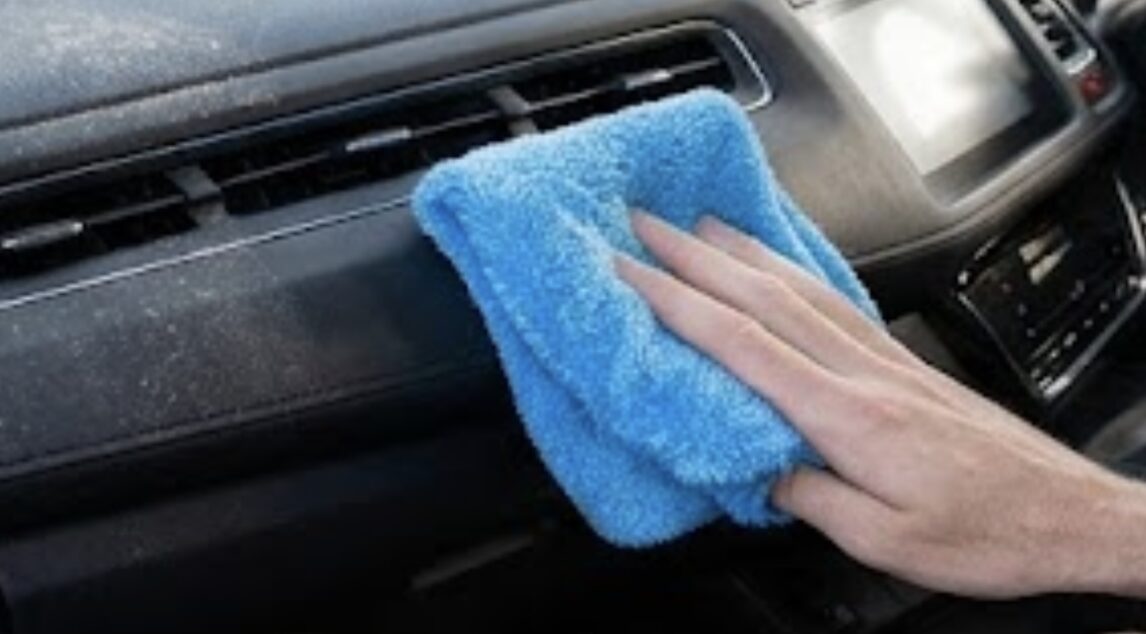 Kereta Cepat Berhabuk? Ini Cara Mudah Kekalkan Kebersihannya 3 Cara atasi masalah kereta cepat berhabuk dengan kain mikrofiber