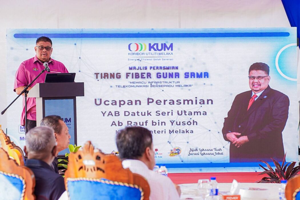 Guna 1 Tiang Untuk 4 'Telco': Melaka Jadi Negeri Pertama Perkenal 'Tiang Fiber Guna Sama' 2 Guna 1 Tiang Untuk 4 'Telco': Melaka Jadi Negeri Pertama Perkenal 'Tiang Fiber Guna Sama'