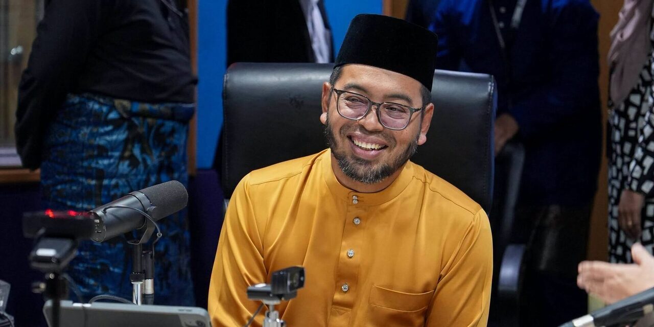 'Maklum Balas Amat Positif' – Menteri Agama Dedah Banyak Pusat Beli-Belah Kini Mula Rebut Peluang Anjur Solat Jumaat