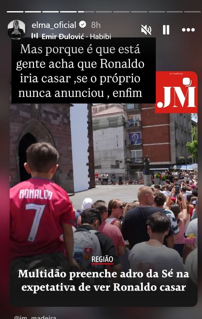 Percaya Khabar Angin, Ribuan Peminat Cristiano Ronaldo Kena 'Scam' Tunggu Depan Gereja, Rupanya Pasangan Lain Yang Berkahwin 3 Percaya Khabar Angin, Ribuan Peminat Cristiano Ronaldo Kena 'Scam' Tunggu Depan Gereja, Rupanya Pasangan Lain Yang Berkahwin