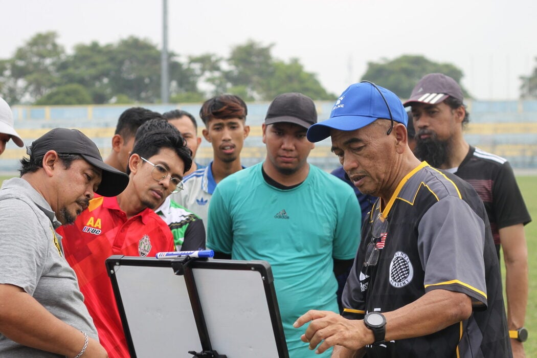 Perintis Academy Perkasa Pembangunan Jurulatih Bola Sepak Akar Umbi 2 Perintis Academy Perkasa Pembangunan Jurulatih Bola Sepak Akar Umbi