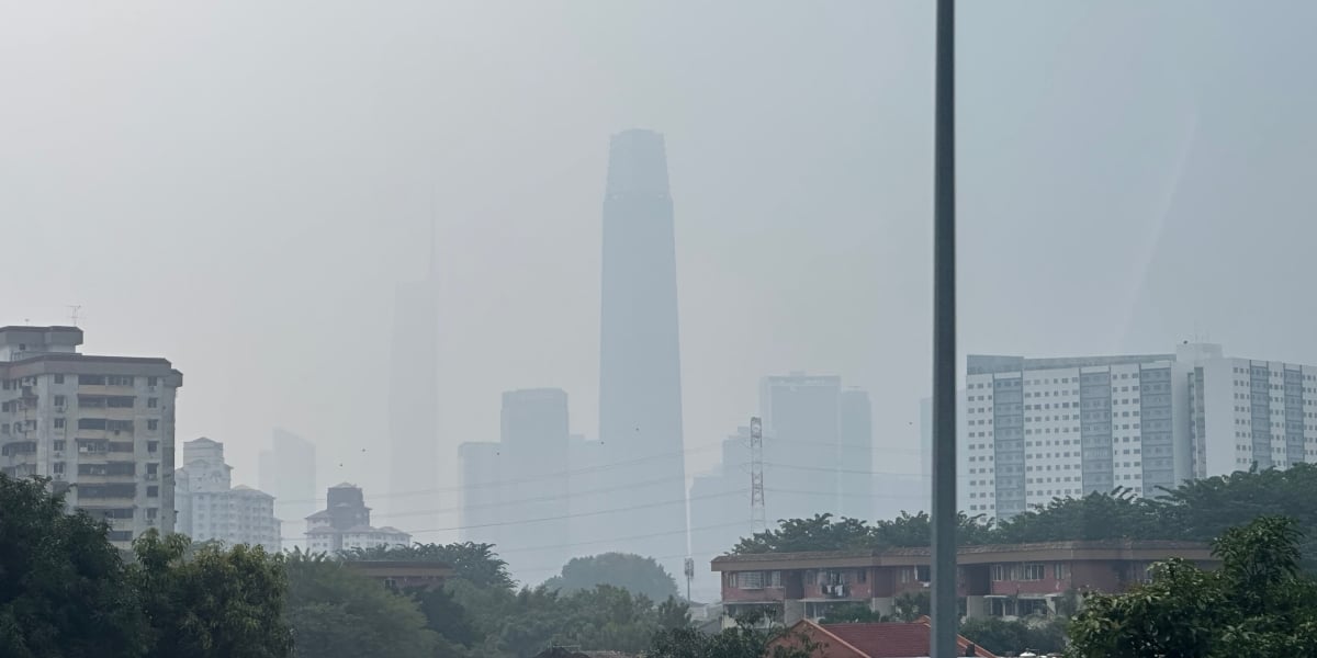'Bukan Salah Kamu' – Pelancong Australia Berang Jerebu Indonesia Rosakkan Percutian Di KL, Pertahan Rakyat Malaysia