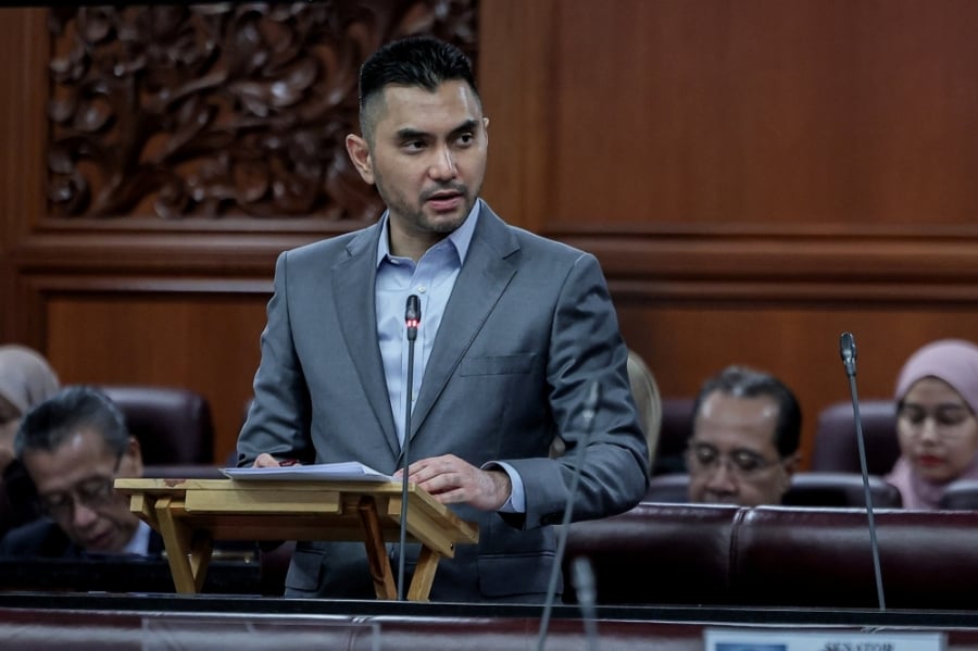 Majikan Cuba Main 'Trik' Turunkan Syarat Jawatan Elak Bayar Gaji RM2,500 Bakal Dikenakan Tindakan